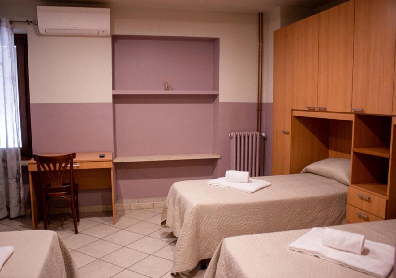 Trattoria Due Citroni Hotell Casalgrasso Eksteriør bilde