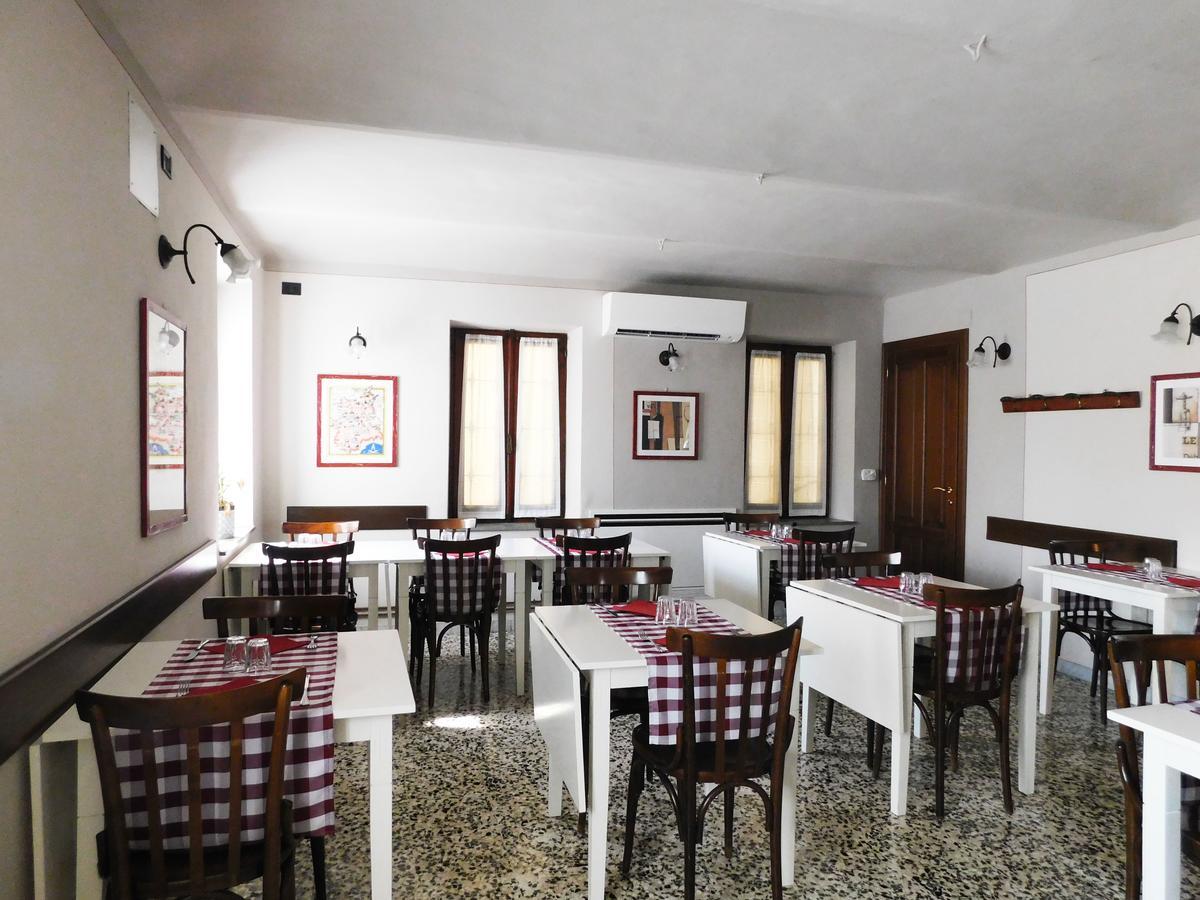 Trattoria Due Citroni Hotell Casalgrasso Eksteriør bilde