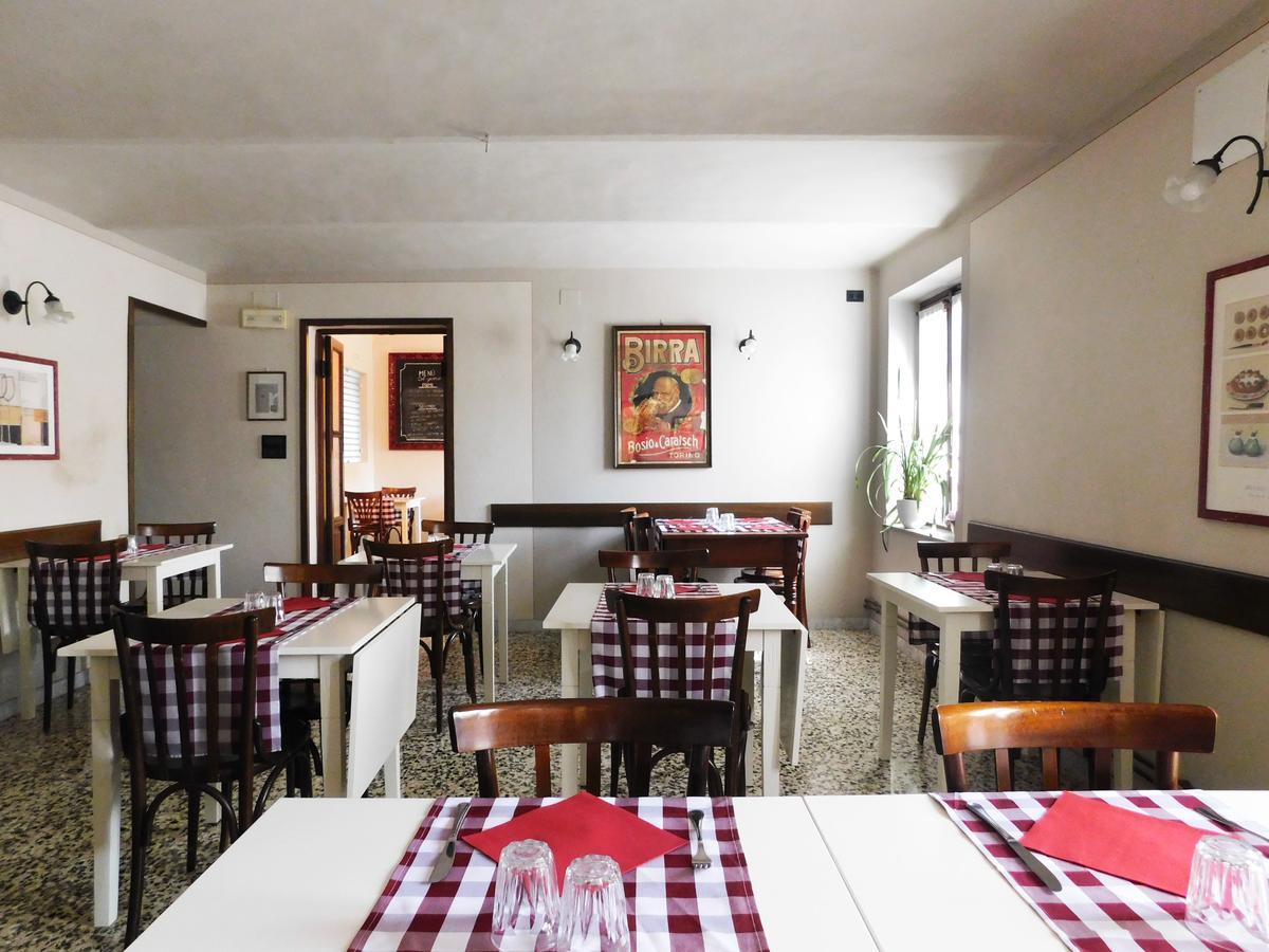 Trattoria Due Citroni Hotell Casalgrasso Eksteriør bilde