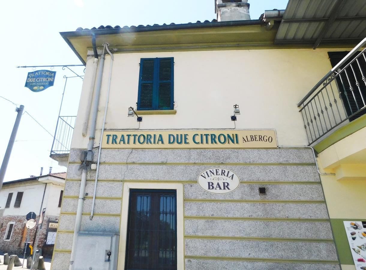 Trattoria Due Citroni Hotell Casalgrasso Eksteriør bilde
